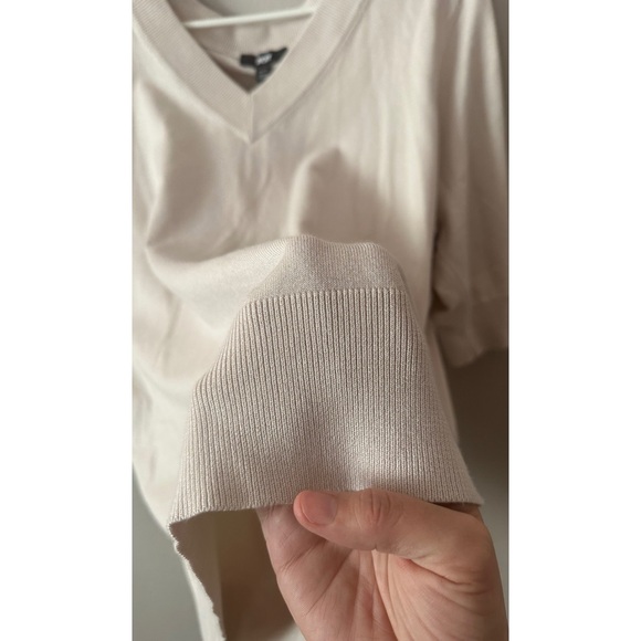 🆕 Women’s DKNY Puff Sleeve Sweater - Picture 6 of 10